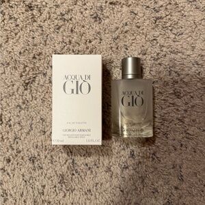 Giorgio Armani Acqua di Gio Eau de Toilette Cologne 50 ml (Used A Couple Times)